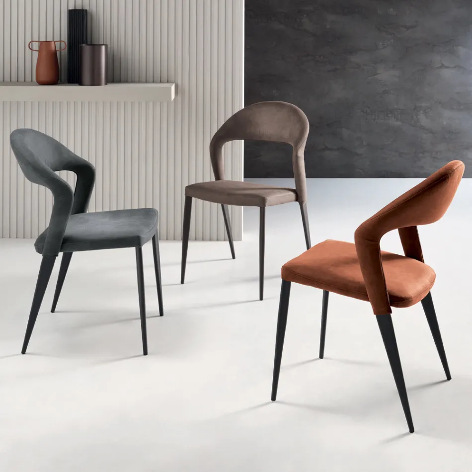 2 sillas tapizadas en piel sintética de color y base de metal pintado - Boccaccio viadurini