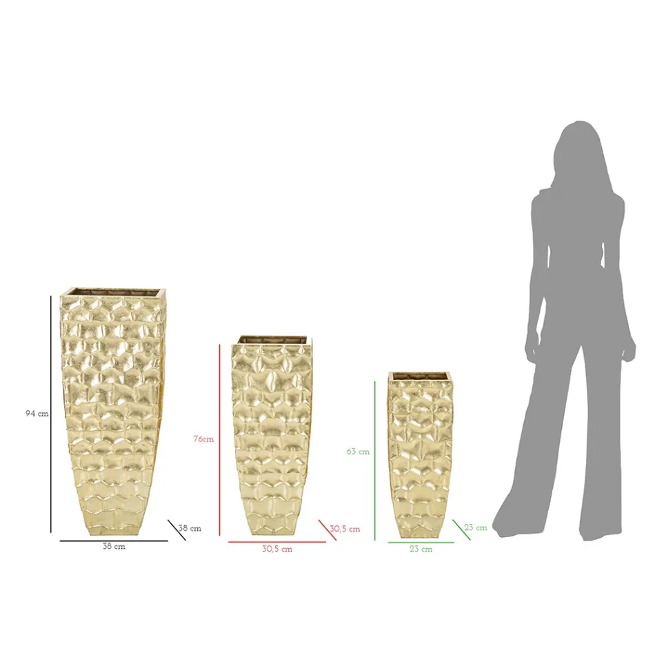 3 jarrones cuadrados de hierro dorado con decoraciones irregulares en relieve - Walter viadurini