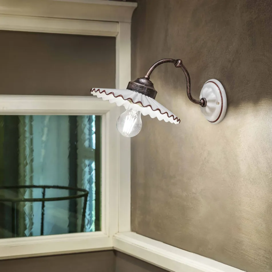 De pared a pared en el brillante hilo de color Ferroluce cerámica viadurini