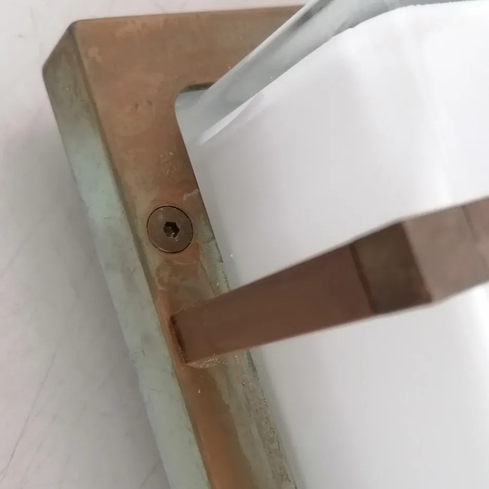 Aplique de pared exterior de latón, casquillo E27, estilo geométrico, fabricado en Italia - Cristal viadurini