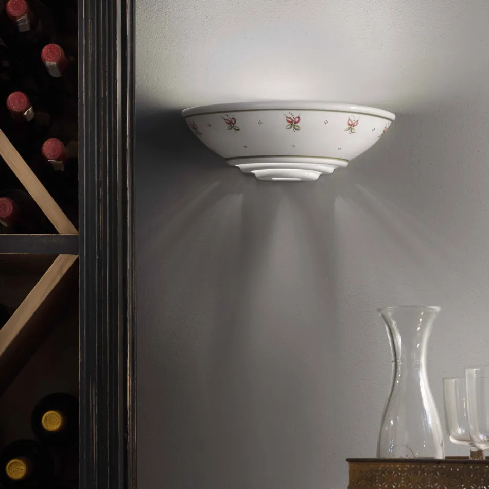 Lámpara de pared de cerámica rústico decorado a mano Ferroluce viadurini