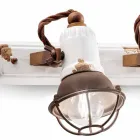 diseño de la aplicación y tres focos de cerámica y metal Lacey viadurini