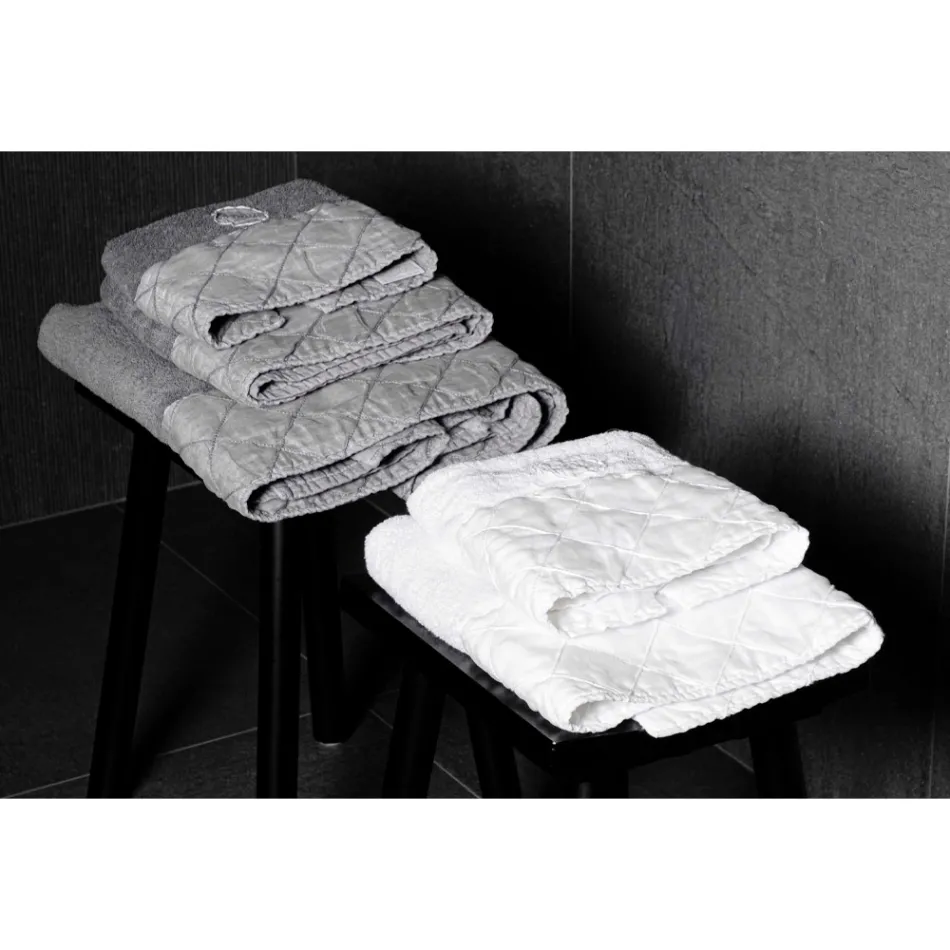 Toalla facial de felpa de algodón blanca con decoración geométrica - Gimmy viadurini