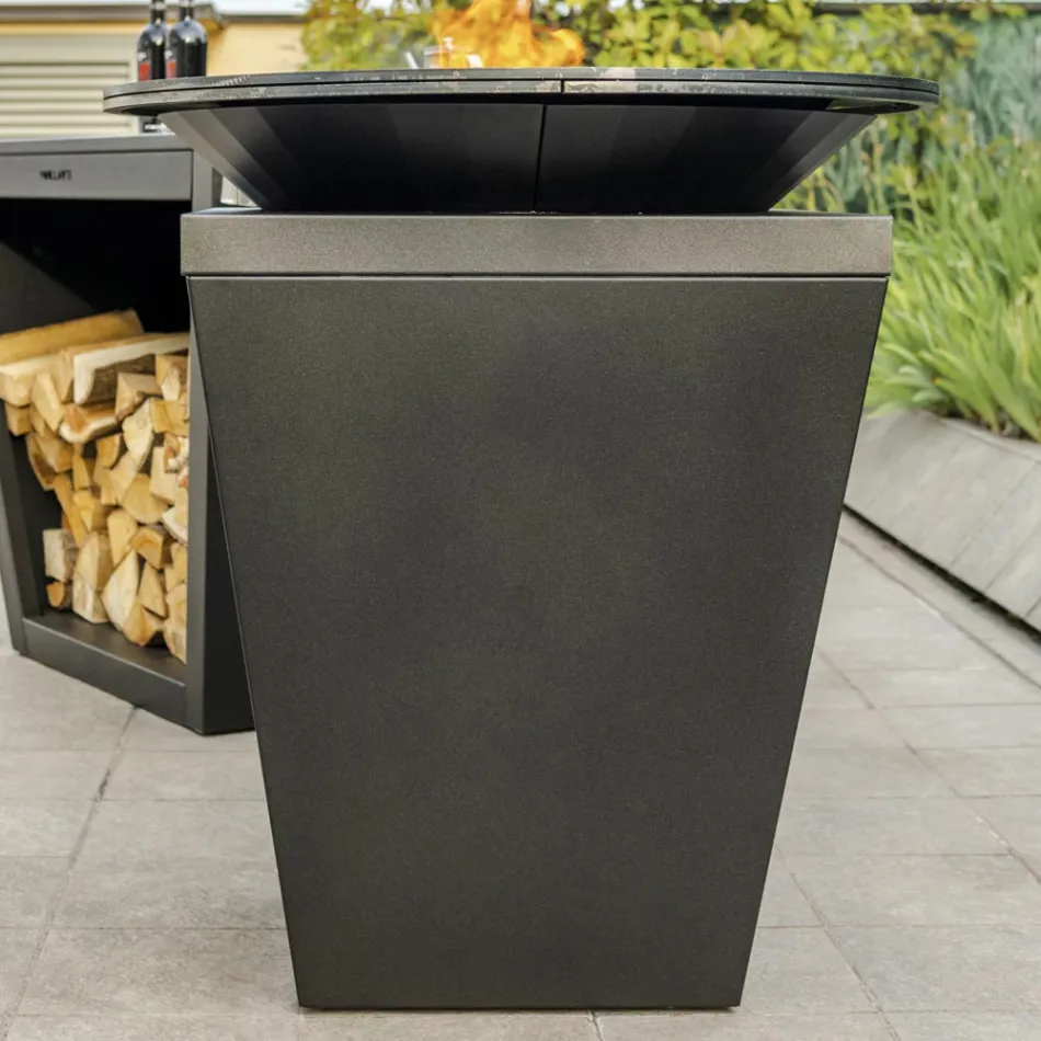 Barbacoa de leña con placa de cocción y compartimento porta madera - Ferran viadurini