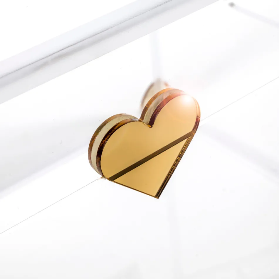 Baúl de almacenamiento de plexiglás con detalles dorados, fabricado en Italia - Briseide viadurini