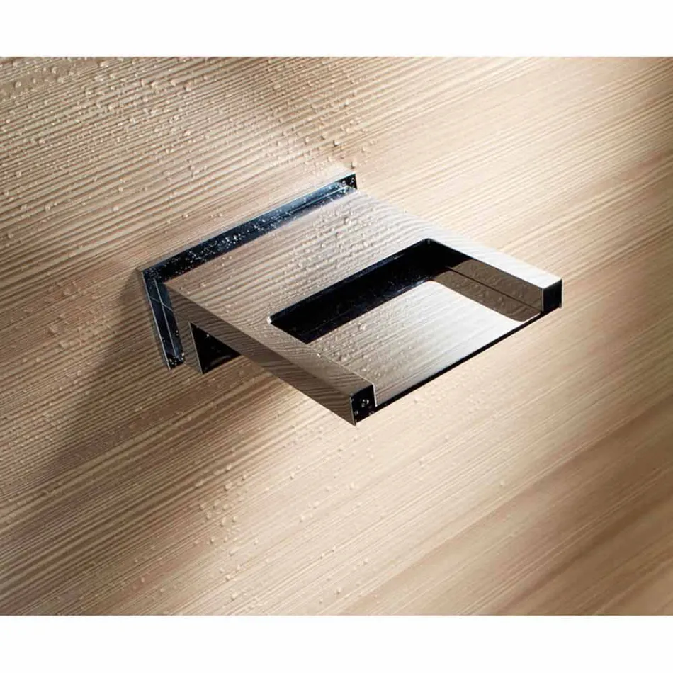 Pared de la cascada del baño de boca de Bossini viadurini