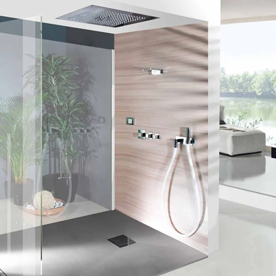 Pared de la cascada del baño de boca de Bossini viadurini