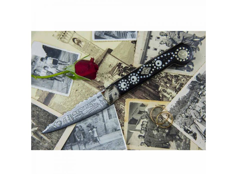 Antiguo cuchillo de amor hecho a mano en cuerno y acero fabricado en Italia - Amour viadurini