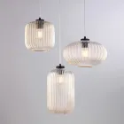 Un accesorio de diseño brillante en vidrio y metal, fabricado en Italia, con un aspecto elegante - Tucana viadurini