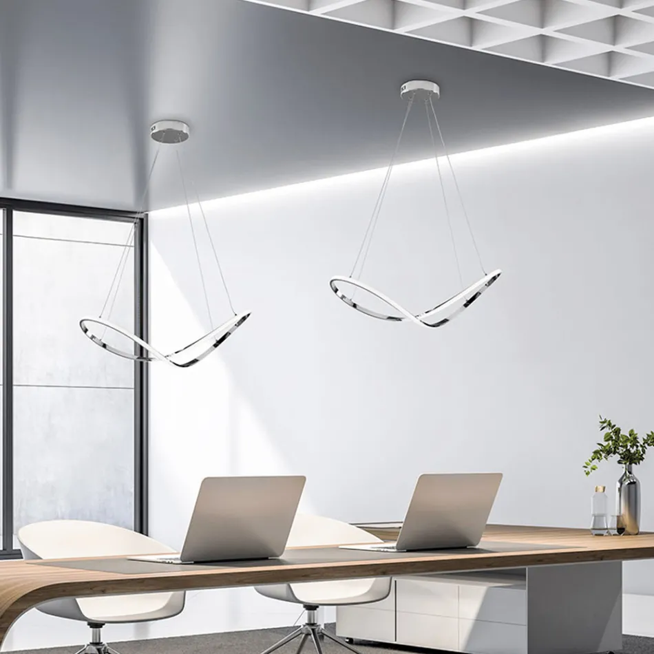 Un accesorio luminoso de cristal y metal fabricado en Italia con un gusto elegante: Apollo viadurini