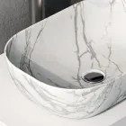 Composición de baño con 2 cajones, lavabo de cerámica Calacatta y espejo - Orione viadurini