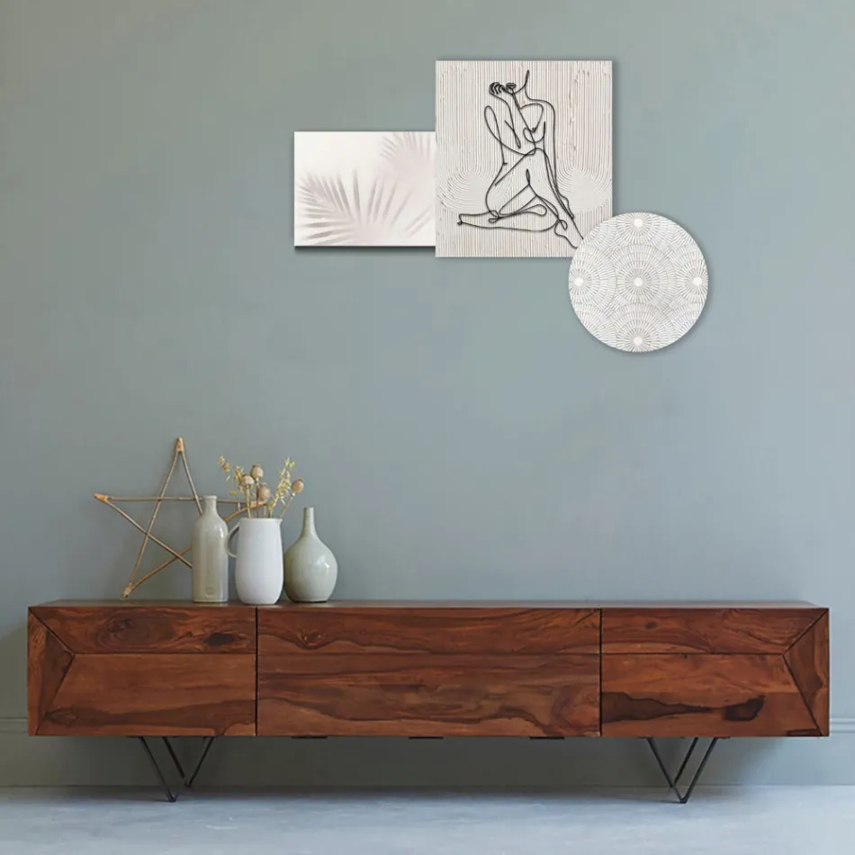 Composición de 3 Paneles con la Estilización de una Mujer Made in Italy - Kaori viadurini