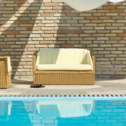 sofá 2 plazas de jardín de polietileno hecho a mano Jonny viadurini