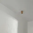 Lámpara de Suspensión en Metal Pintado Dorado con Cables Regulables - Naranja viadurini