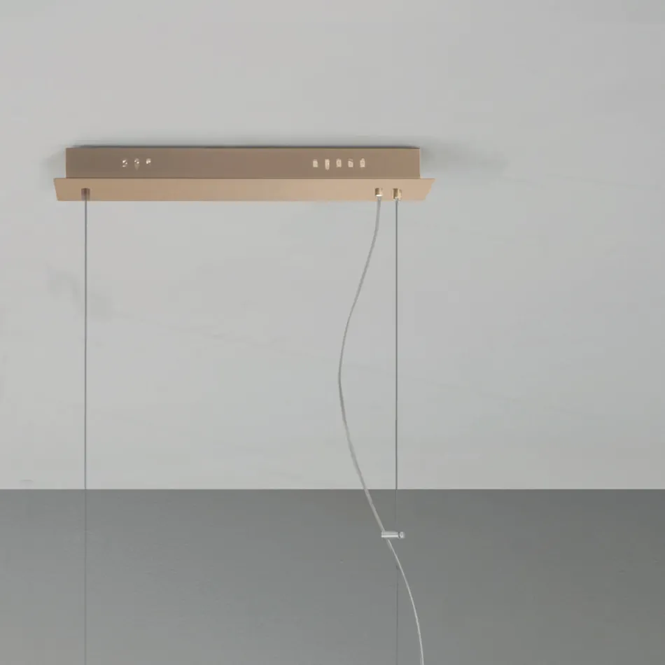 Lámpara de suspensión en metal pintado dorado y vidrio soplado - Birga viadurini