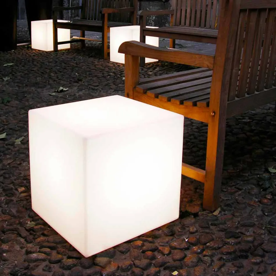 Lámpara de exterior Bright Slide Cube diseñada en Italia. viadurini