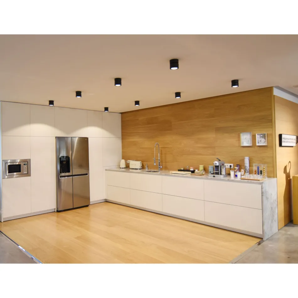 Lámpara de pared LED de 14W para interior en aluminio blanco o negro - China viadurini