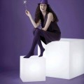 Lámpara de mesa / suelo blanca Slide Cubo, hecha en Italia
