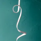 Lámpara de pie con estructura en metal pintado con luz LED - Lumino viadurini