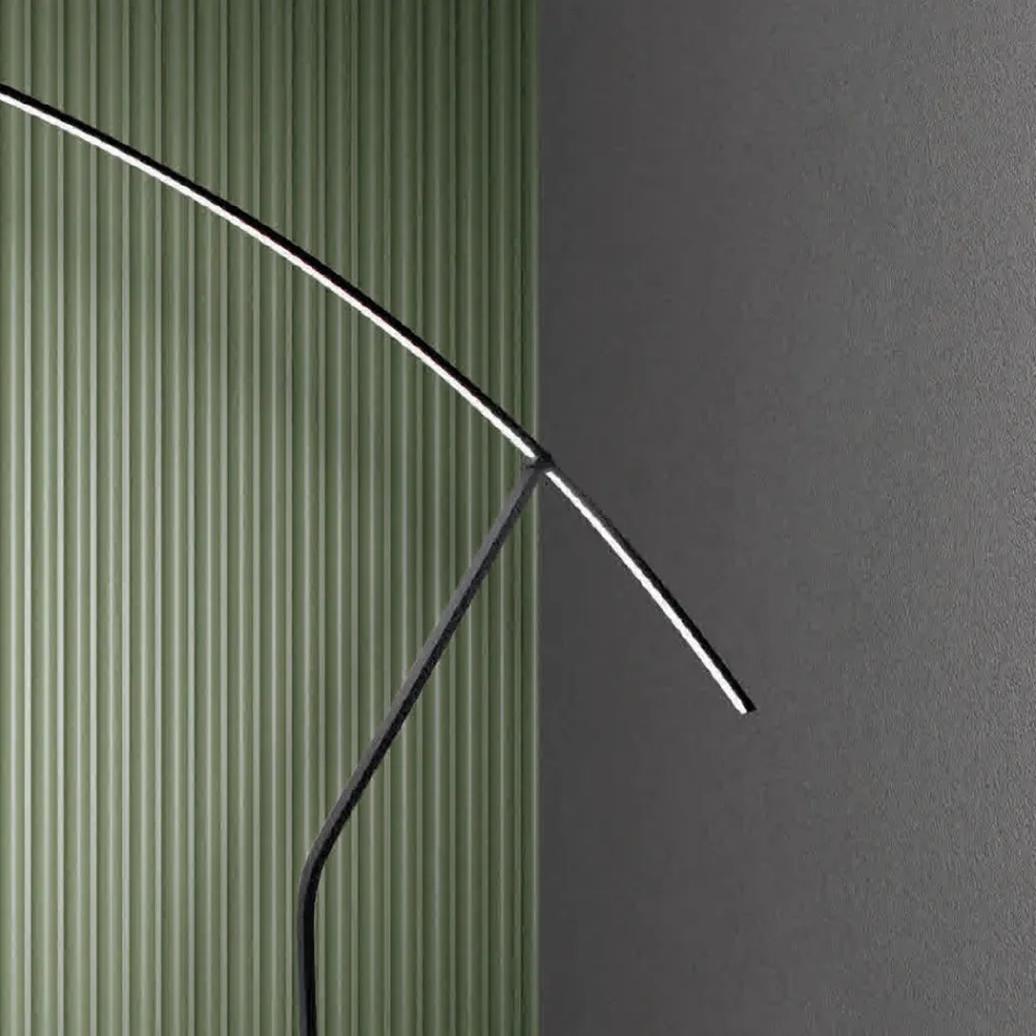 Lámpara de Pie en Metal Pintado en Diferentes Colores y LED Regulable - Arce viadurini