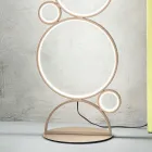 Lámpara de pie LED moderna en metal pintado dorado o plateado - Punto viadurini