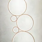 Lámpara de pie LED moderna en metal pintado dorado o plateado - Punto viadurini