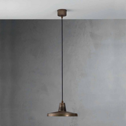 estilo de diseño industrial de hierro antiguo candelabro Mónica viadurini