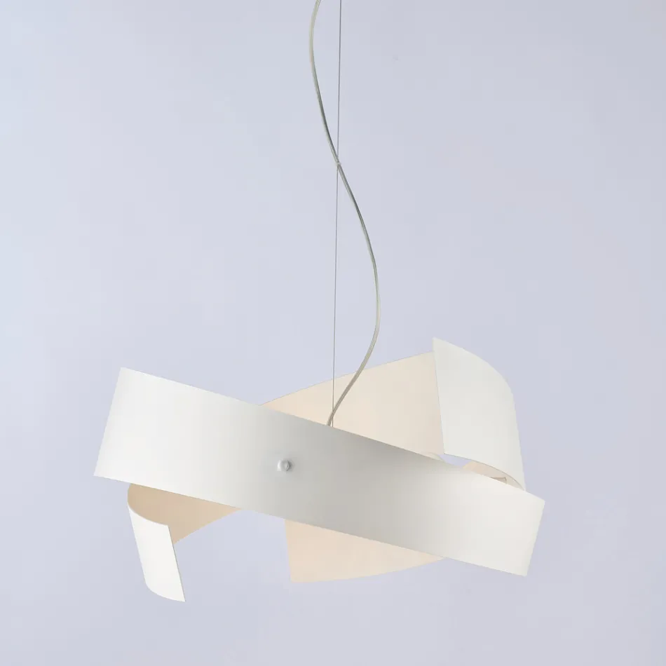 Asteroide: Una lámpara de metal negro y cristal para espacios modernos. viadurini