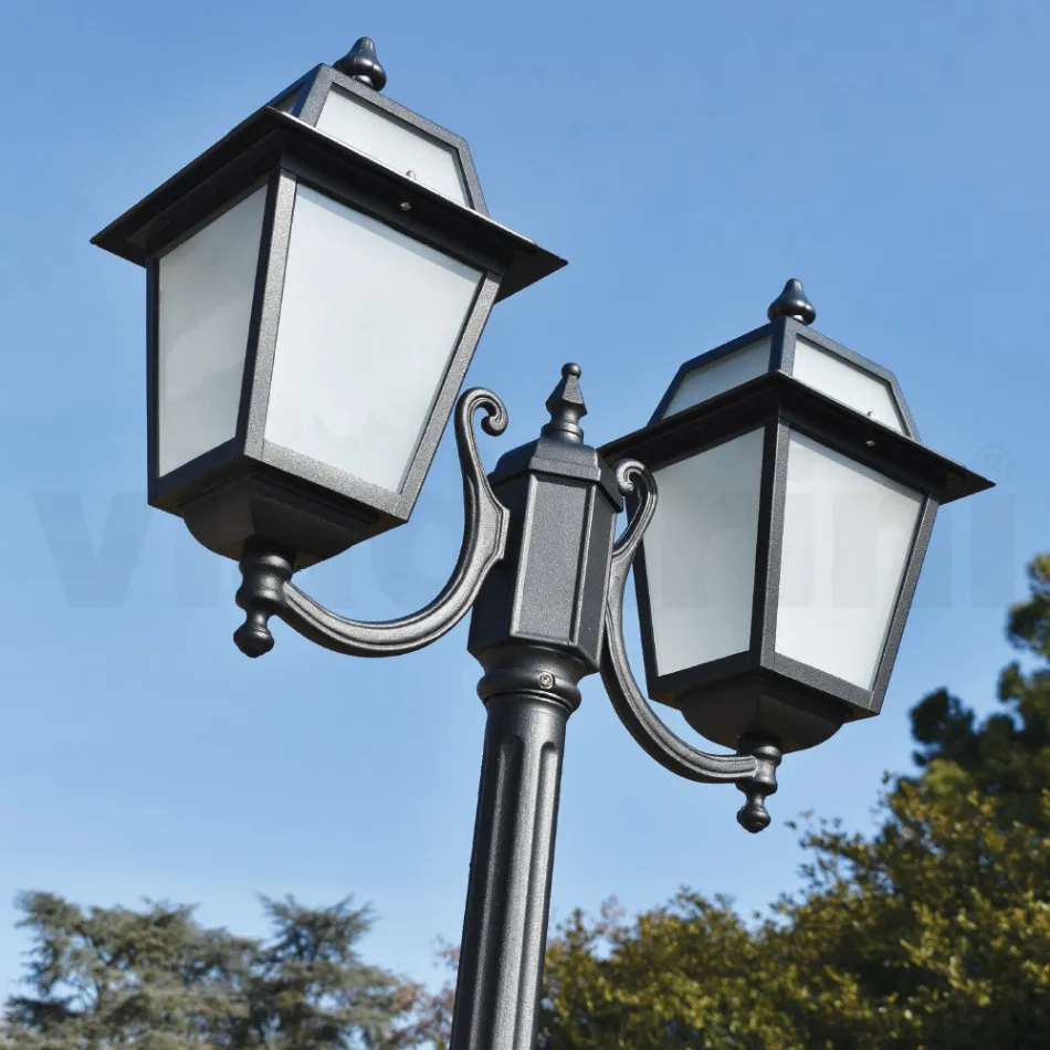 Farola de jardín de 238 cm de altura en Aluminio Antracita y Cristal Arenado - Elric viadurini