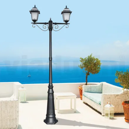 Farola de 255 cm de altura en vidrio antracita y aluminio Made in Italy - Scintilla viadurini