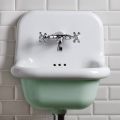 Lavabo suspendido para baño en cerámica blanca y coloreada 42 cm - Meridiano