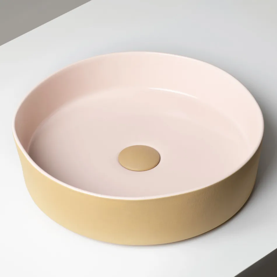 Lavabo de encimera de gres porcelánico torneado a mano Halo, fabricado en Italia viadurini