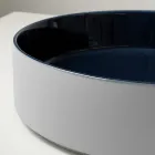 Lavabo de encimera de gres porcelánico torneado a mano Halo, fabricado en Italia viadurini