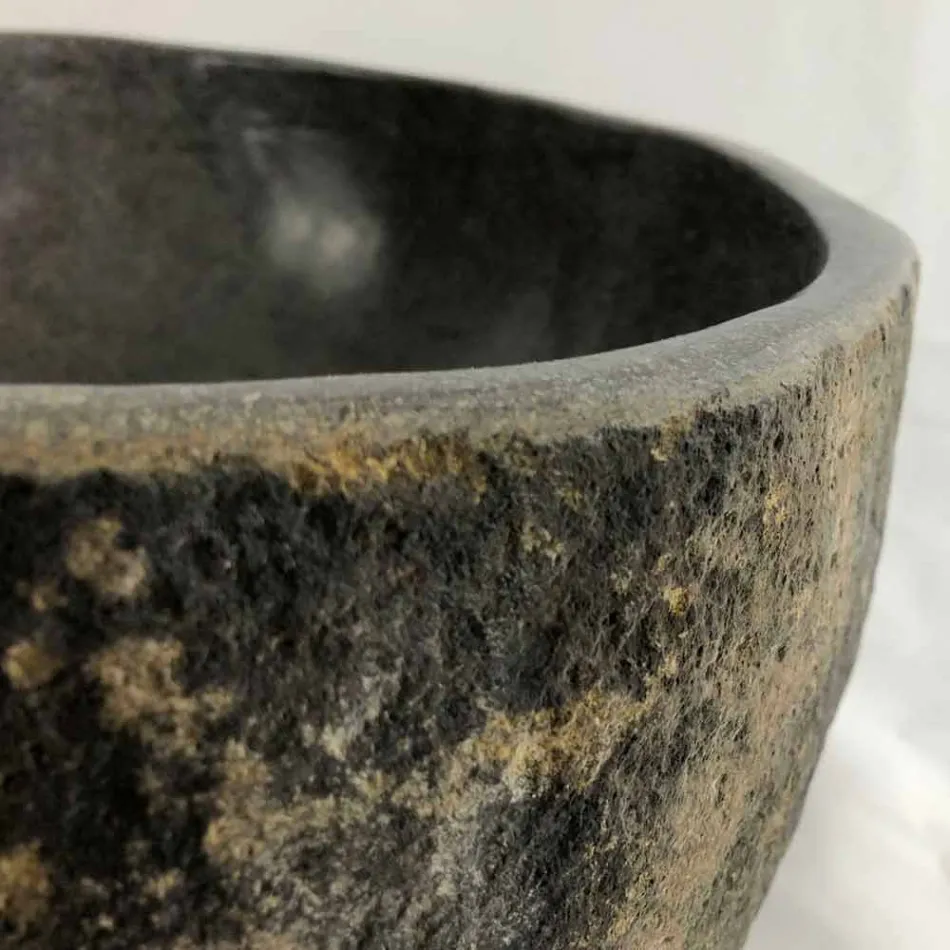 Lavabo sobre encimera en piedra natural de río Agra viadurini