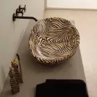 Lavabo sobre encimera de cerámica de diseño con cebra naranja realizado en Italia Brillante viadurini