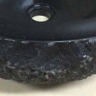 Lavabo sobre encimera de diseño negro en piedra natural de Lola, hecho a mano viadurini
