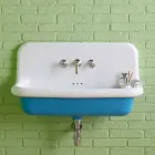 Lavabo rectangular de pared de cerámica en el moderno estilo Henry viadurini