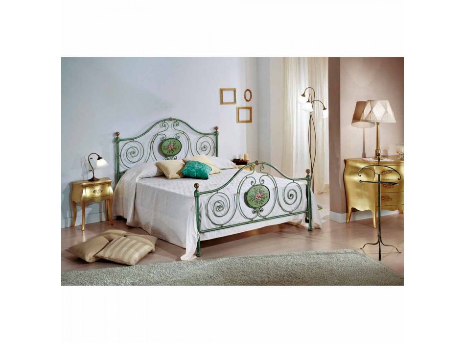 cama doble clásica con la decoración de hierro forjado Rachael viadurini