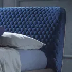 Cama doble con caja tapizada en tejido Corolle de Bolzan viadurini