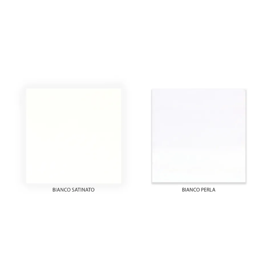 Cama doble con pie de cama, colchón y 2 mesitas de noche a juego - Nebbia viadurini