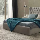 Cama doble de diseño moderno Selene Bolzan con cabecero acolchado viadurini