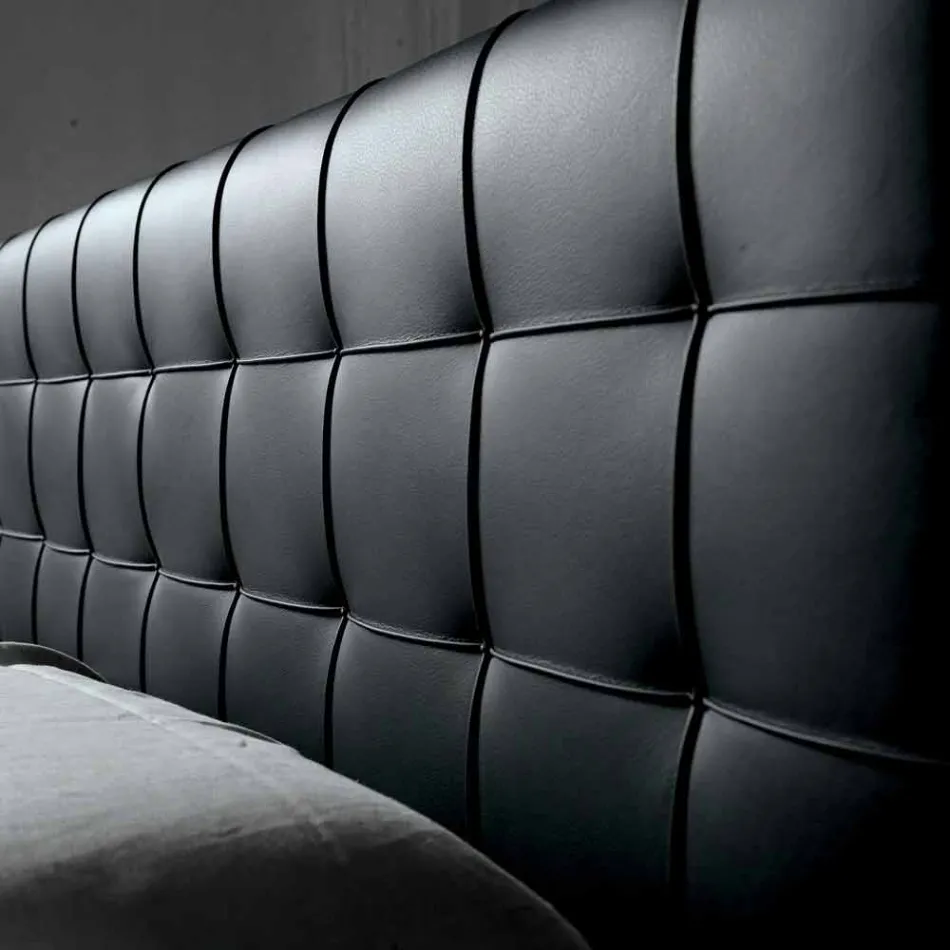 Cama doble de diseño con cabecero acolchado Leilo, 160x200 cm viadurini