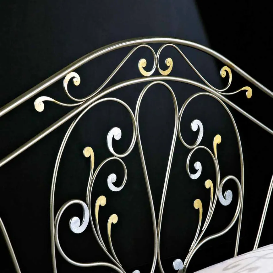 cama doble neoclásico en plena Jessica hierro forjado a mano viadurini