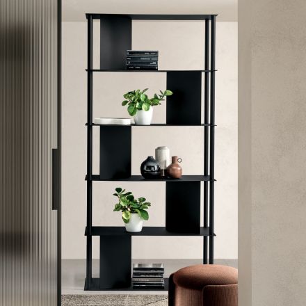 Librería vertical Filiberta de metal pintado, fabricada en Italia. viadurini