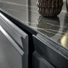 Aparador de madera de 3 puertas con borde inclinado y tablero de cerámica - Mondolfo viadurini