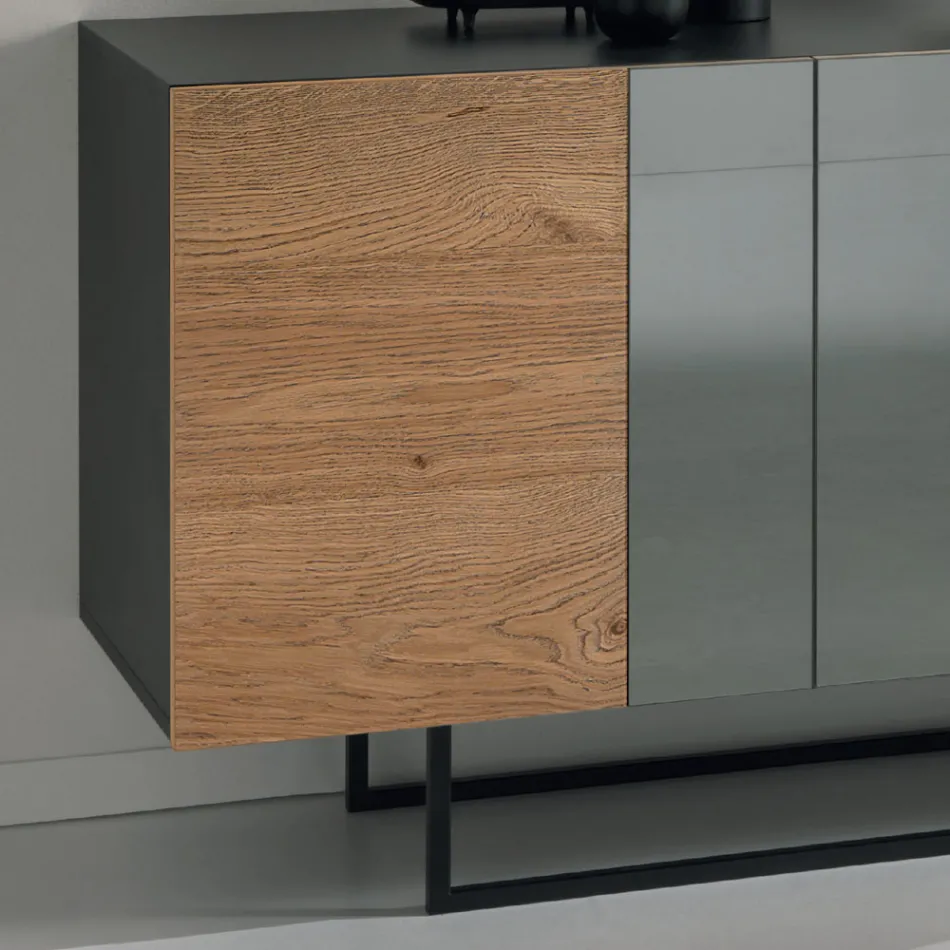 Aparador de melamina con 3 puertas de roble y espejo. Fabricado en Italia - Romina viadurini