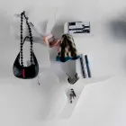 Estante de pared de plexiglás con percheros Made in Italy - Neón viadurini