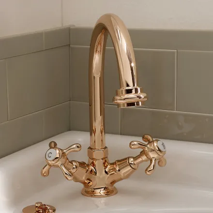 Mezclador de lavabo de un orificio estilo vintage en latón Made in Italy – Klarisa viadurini