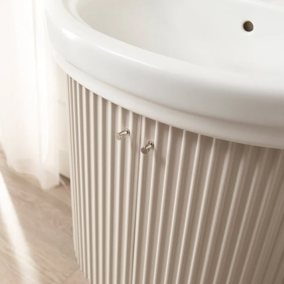 Gabinete con dos puertas y un estante con lavabo Made in Italy - Candy viadurini