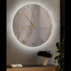 Reloj de pared de cristal con efecto mármol Calacatta y agujas de latón - Axis viadurini